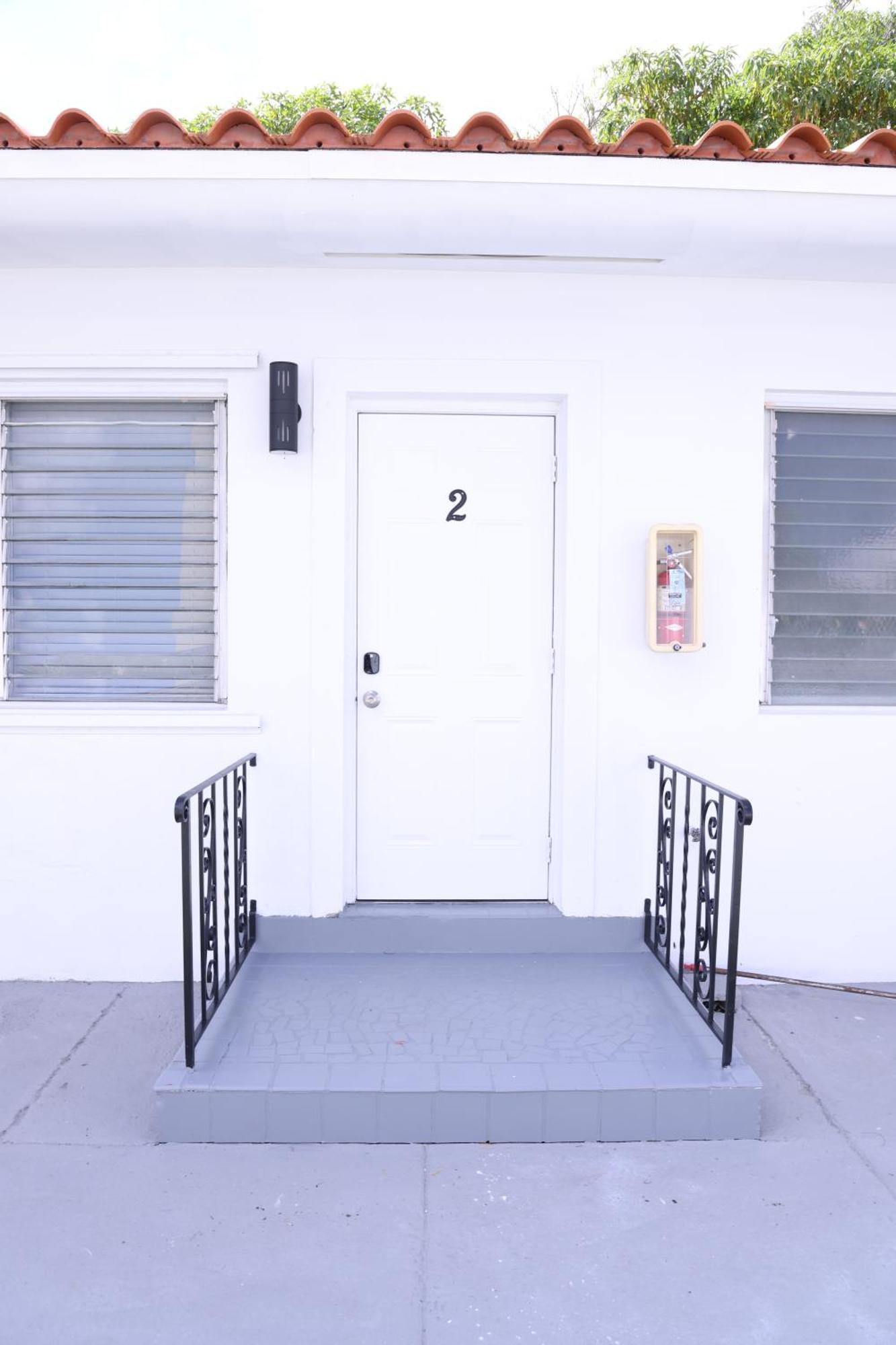 Douglas Rd Apartments Miami Exterior photo